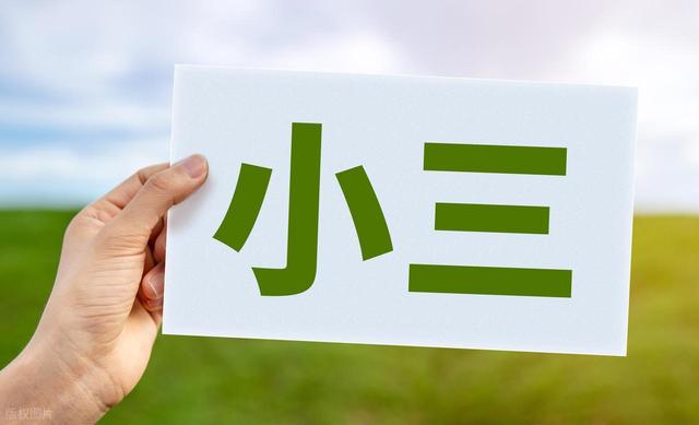 湖北打工妹嫁给英国高管，生下2个混血宝宝，婚后8年持刀捅死丈夫