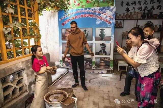这里是新疆！一个好地方！ | 新疆维吾尔自治区成立70周年