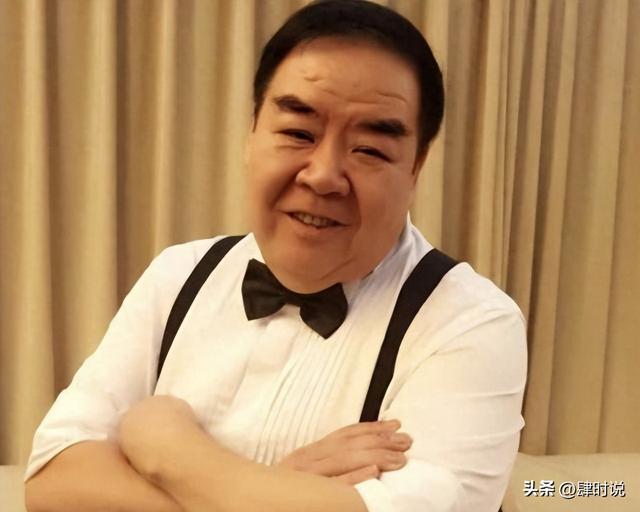 杨振宁去世仅2天，74岁“肥猫”郑则仕又被曝离世，内情让人意外