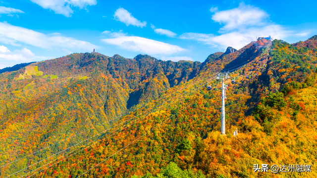 错过等一年！巴山大峡谷秋色刚开场，彩林已美成仙境！