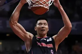 CBA历史上翻江倒海十大篮板王是哪几位？姚明王治郅居然都排不上图片
