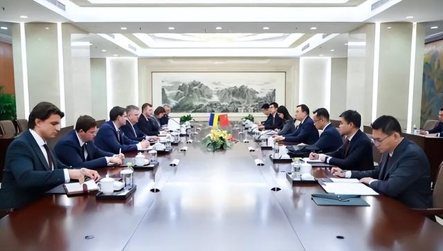 高市早苗拒绝认错，乌克兰派人飞来北京	，带来一个中方想要的承诺