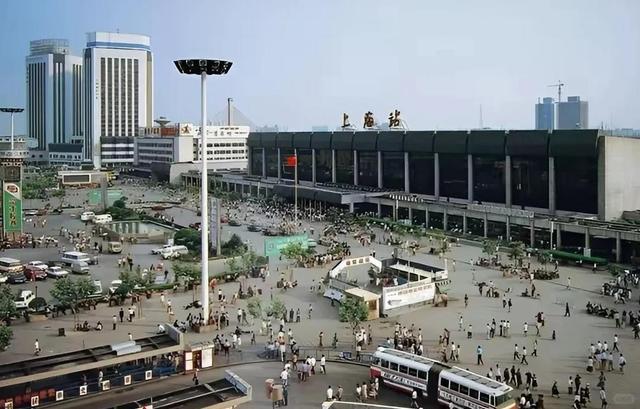 让中国芯片停滞13年，骗取11亿研发经费的陈进，跑路美国后现状