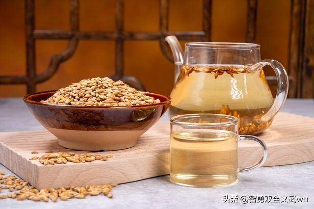 五十岁以后，少一点执念	，多一点从容；少一点比较，多一点知足