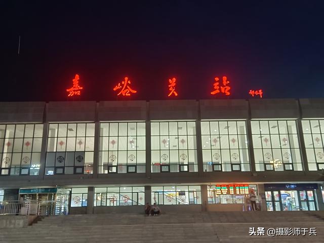 9月12日嘉峪关:悬壁长城、天下第一墩与嘉峪关关城半日游