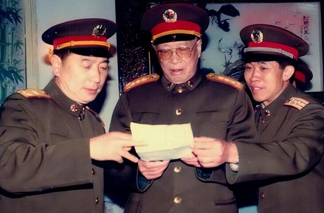 他被免去副总长、中央委员，本打算退休养老	，没想到又被重用13年