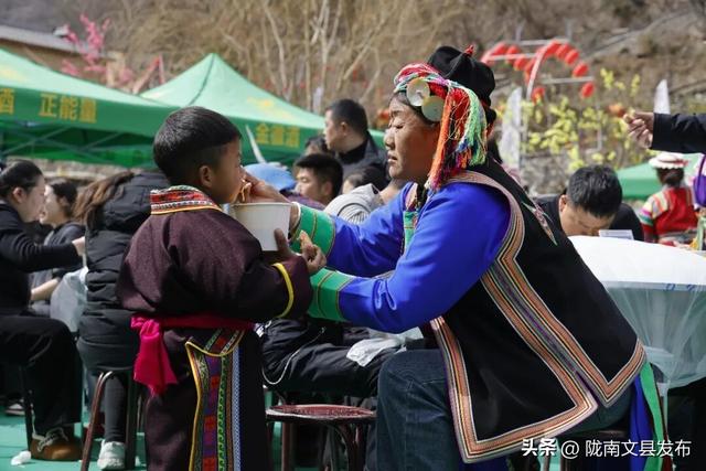 正月十五的白马山寨