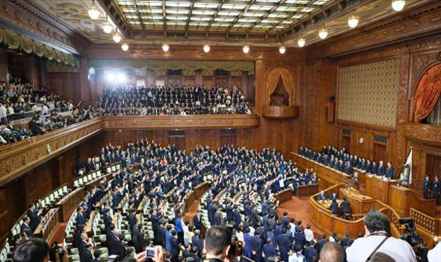 高市早苗对中国打出最后一张牌	，美媒提醒：是否还记得40年前？