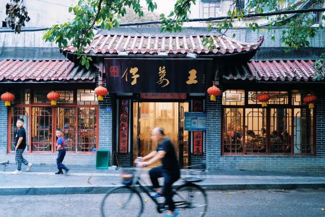 成都最适合逛吃的区域，每口都是市井味！