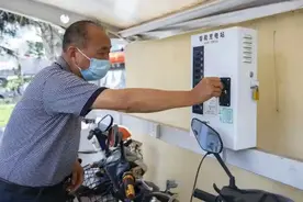 一度电不到5毛，为啥电动车充电桩要收几倍的费用？行内人说实话图片