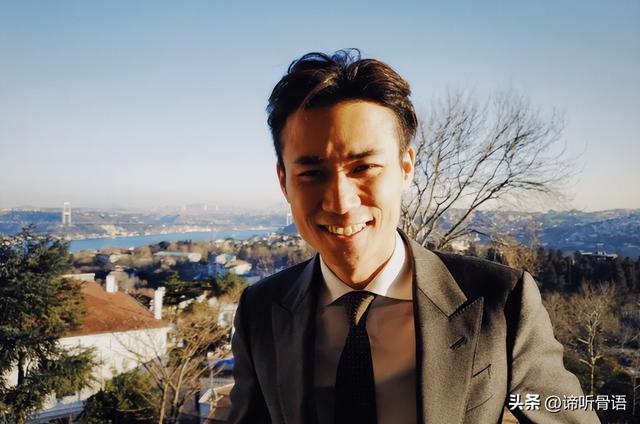 5年前，靠倒卖口罩一年赚60亿元	，住5万一夜酒店的他，如今咋样了