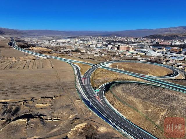 修一条四川“最高”高速公路，需要过几关？