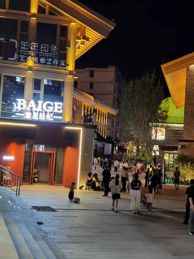邂逅随州古城：夜色里的烟火与诗