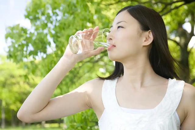 一天4次!65岁女子确诊尿毒症,儿女崩溃:天天劝就是不听