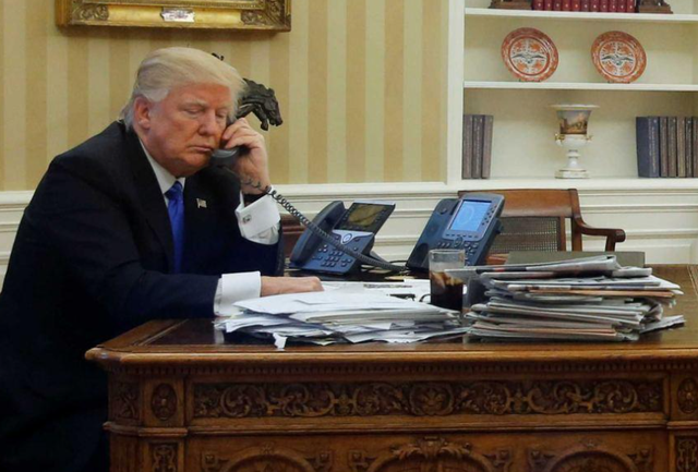 特朗普刚挂电话，高市早苗通告全球，中方出兵条件已确认