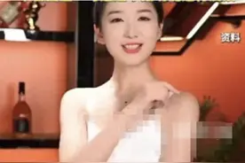 老字号男装直播间女主播被质疑“擦边”？网友吵翻了图片