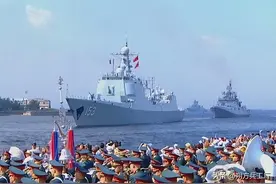 多国海军参加俄阅舰式，港口成秀场！052D惊艳亮相，已成全场最强图片