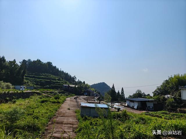 仙居县路口村，山长青水长东，繁华落寞皆生活