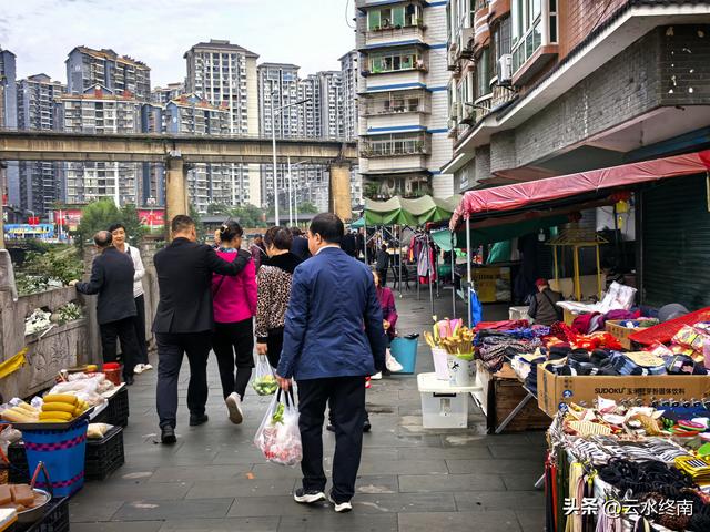 没有去过川陕交界这个城市的早市，就不能触摸这个城市的灵魂