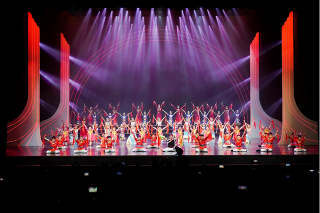 鹏城金秋绽放艺术华彩，全民普及共绘城市人文——第二十二届深圳市“鹏城金秋”市民文化节先导活动拉开帷幕