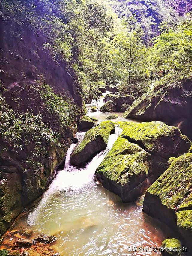武隆天生三桥，景区没有安装电梯的原始模样