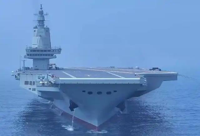 中国正在全力追赶，印度将军称目前中国的航母，落后印度10年之久