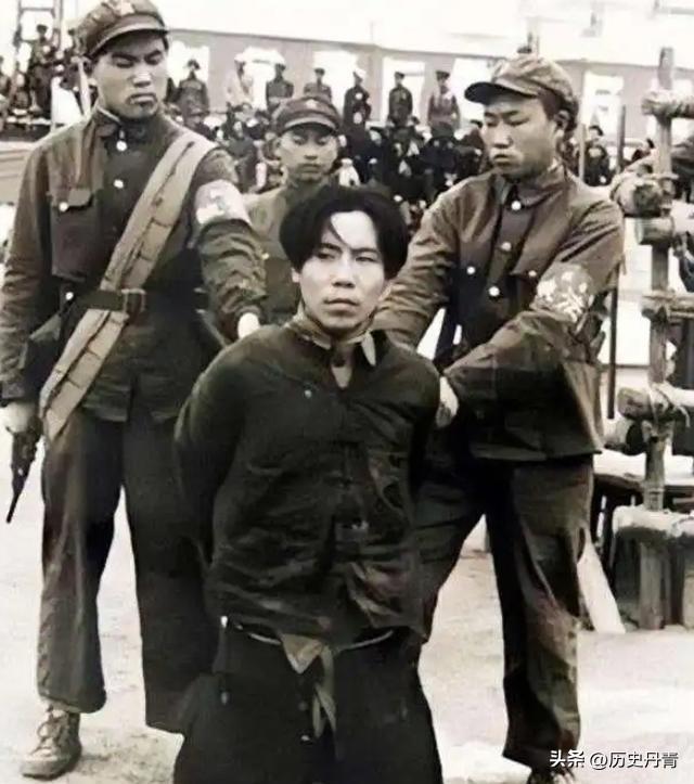 抗联最大叛徒，解放后改名入伍成军官	，因北京一场大雨而意外暴露