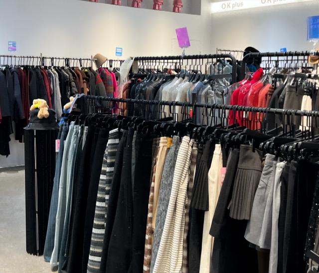 又一巨头倒下!疯狂关店11万家，为什么我们都不愿意逛商场了?