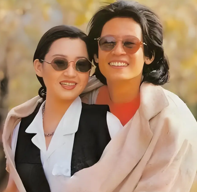 抛弃徐帆，情断许晴，没想到情史丰富的王志文，今59岁老到认不出