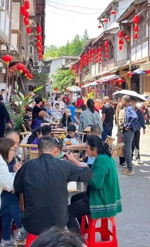 假期余额告急！快抓住尾巴，奔赴彭州通济的山水间“续费”快乐！