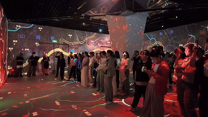 假期第二天，打卡照金“红”动时刻！