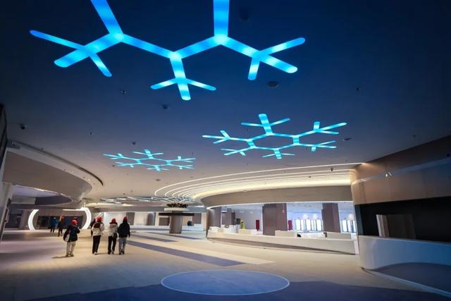 快抢早鸟票！12月25日开业~