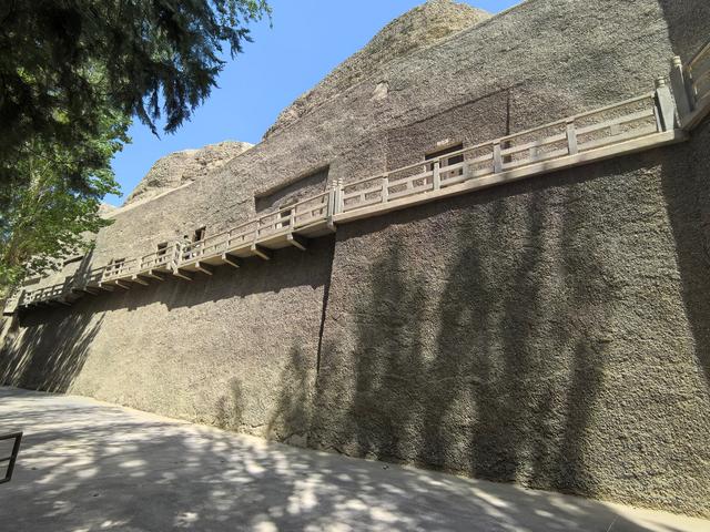 西千佛洞是我参观甘肃石窟中唯一无高价特窟的 该不该为其点个赞？