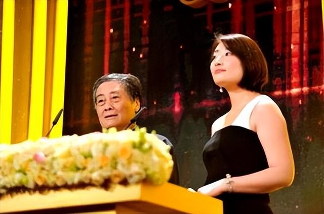 宗馥莉不再沉默！公开曝光真实处境，“掏空”娃哈哈终于真相大白