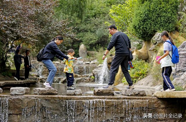 山西襄汾：游玩龙澍峪 赏苗侗风情