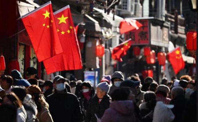 美联储宣布投降！特朗普逼宫降息！人民币狂飙！中国成大赢家？