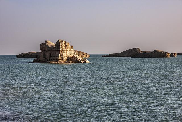 青海旅游-海西州-乌素特水上雅丹景区