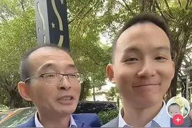 千万寻子富豪送儿子回学校读研，“去看看儿子学习的地方”图片