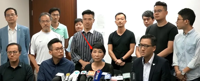 她支持港独，称中文是低等语言，终自食恶果，老公是境外反华势力