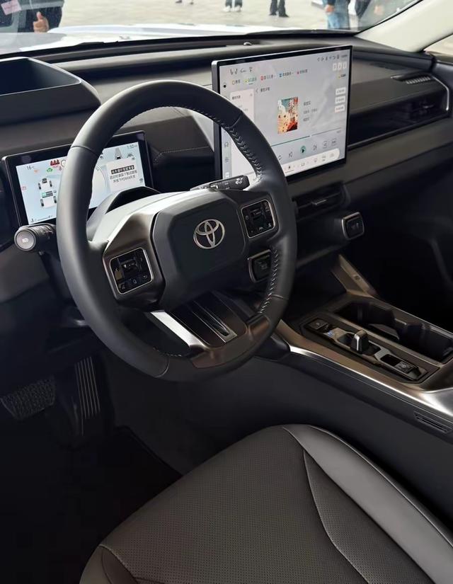 "下一代油车"该是什么样？油电同强战略下，威兰达给出了答案