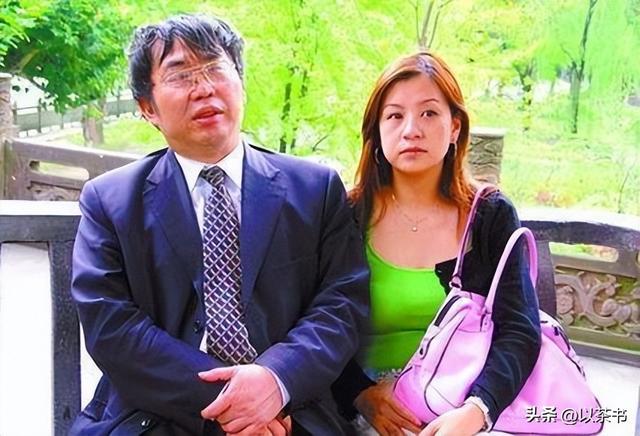 原来她们是聂卫平妻子，第一任棋手，第二任王刚妹妹 第三任最特别