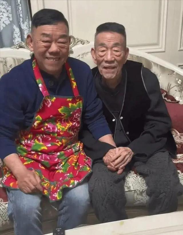 杨议曝冯巩缺席葬礼真相！打了俩电话没接，果断送来一纸公函