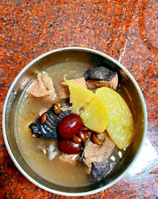 苹果和它一起煮，是天然刮油冠军，吃一周，口不臭了，小肚子没了