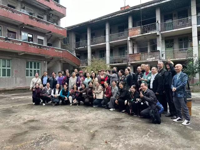 石桥镇：一代高原军人子弟再也回不去的青春记忆