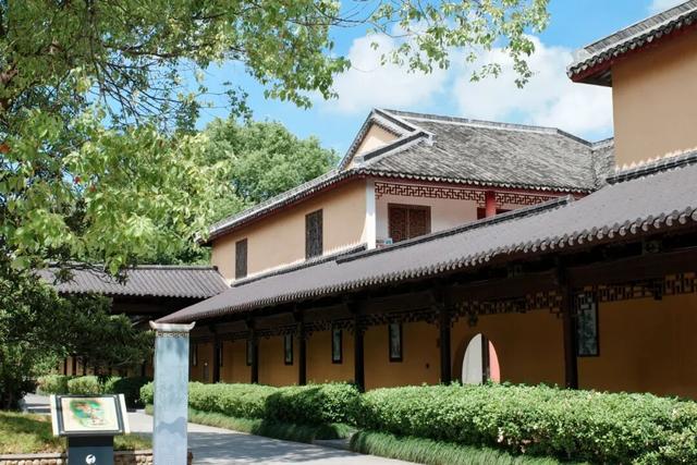这座家喻户晓的小城，怎么背着我们偷偷吃这么好啊