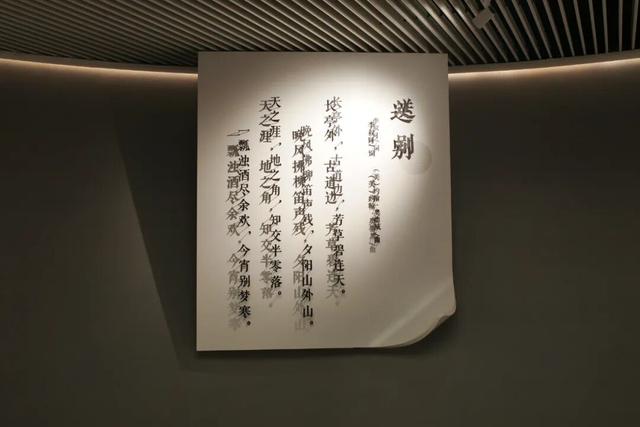 挖到一座人少好吃又清净的小城，现在买票出发还来得及！