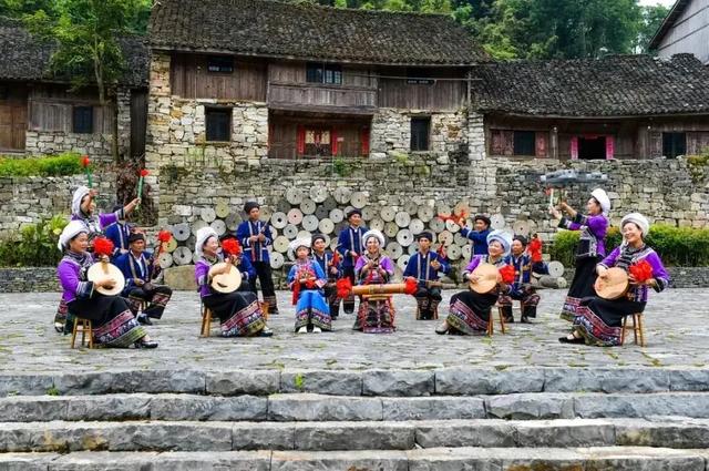 乡游黔中 · 册亨县 威旁村丨古寨石韵绕青山 布依笙歌醉流年
