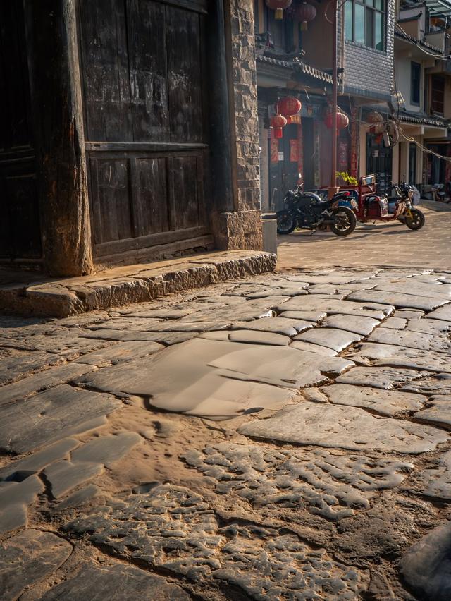 在昆明发现一个“小巍山古城”