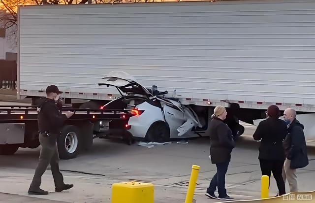 马斯克Robotaxi放弃安全员	，让世界自动驾驶技术选择走到十字路口