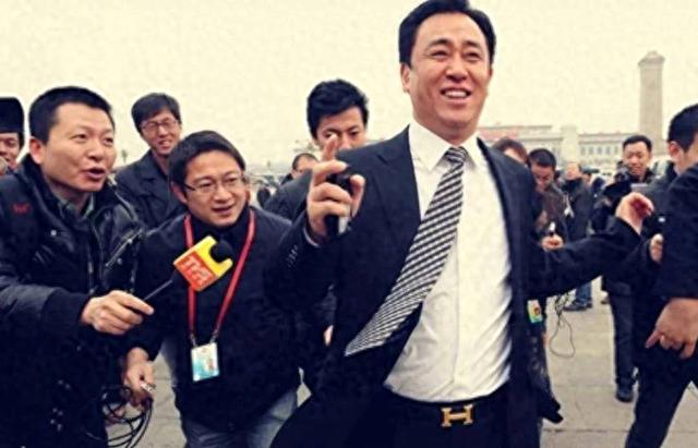 许家印的“神秘女儿”：挥金如土，开上亿跑车，住顶级豪宅！